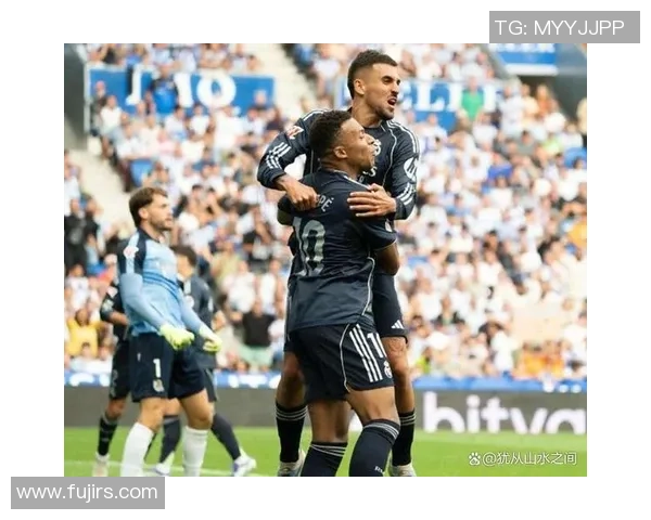 友谊赛精彩对决皇马与切尔西战成平局引发全场热烈反响